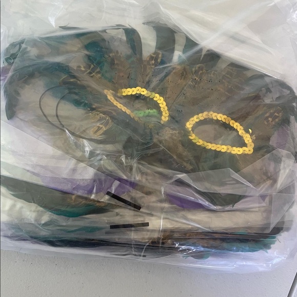 Masquerade Masks - Picture 2 of 7